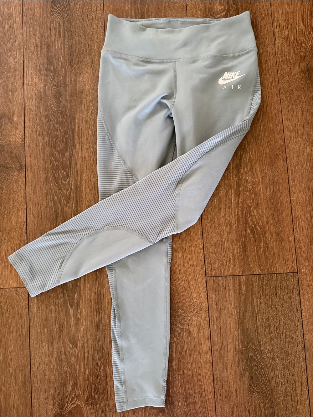Nike Air Light greenish-gray High-Waist Leggings